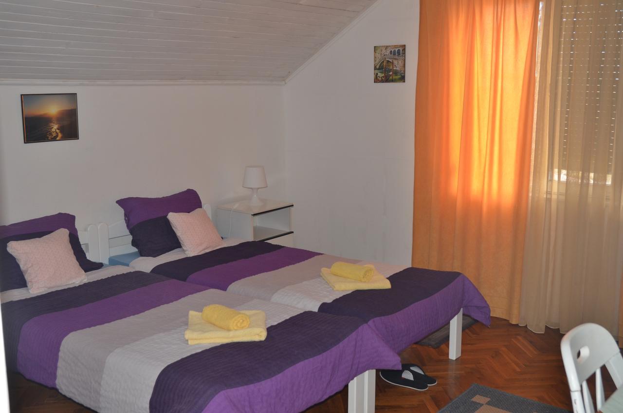 Rooms Mila Rezovac エクステリア 写真